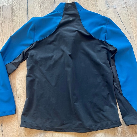 Lululemon pullover - Picture 2 of 5